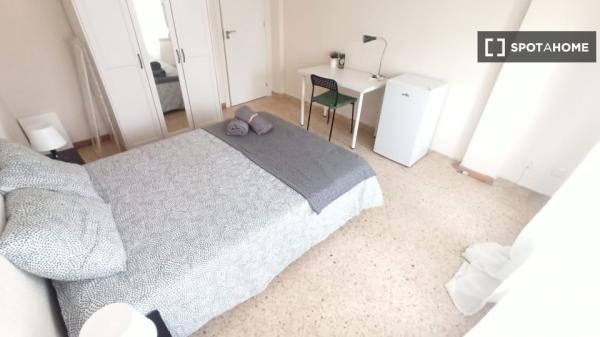 Dzielone mieszkanie w Madrycie