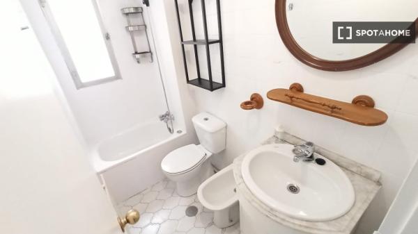 Dzielone mieszkanie w Madrycie