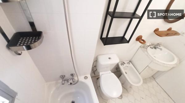 Dzielone mieszkanie w Madrycie