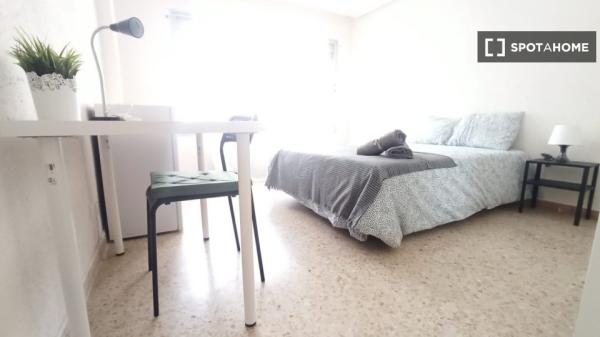 Dzielone mieszkanie w Madrycie