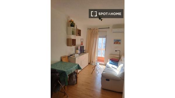2-bedroom apartment for rent in Concepción, Madrid