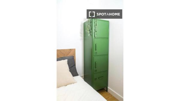 Piso en alquiler de 2 dormitorios en Bellas Vistas, Madrid