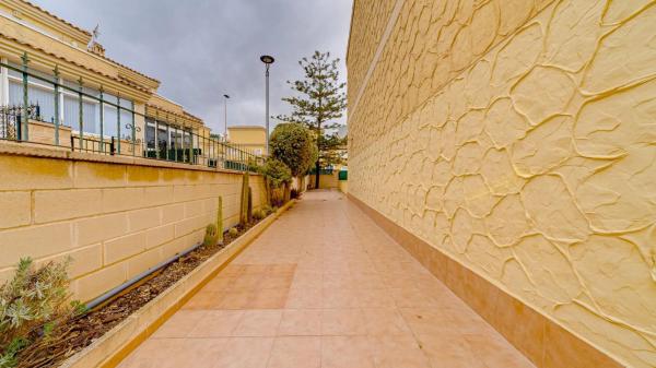 Casa independiente en calle Monteperdido, 46