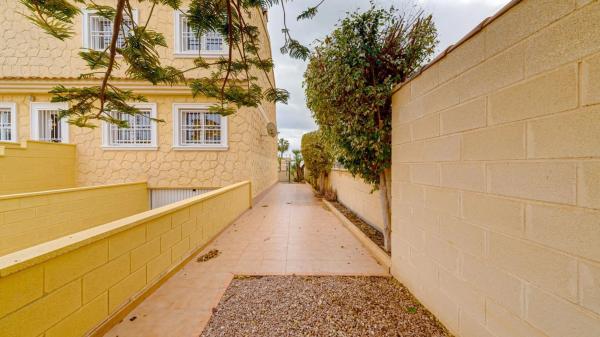 Casa independiente en calle Monteperdido, 46