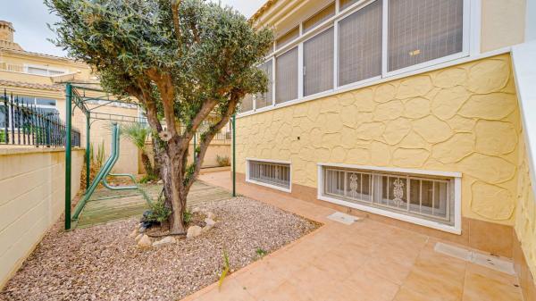 Casa independiente en calle Monteperdido, 46