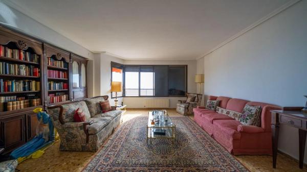 Piso en calle de la Virgen del Socorro