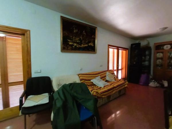 Casa independiente en avenida Alcoy