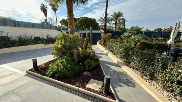 Casa independiente en calle la Gavina