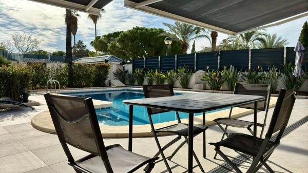 Casa independiente en calle la Gavina