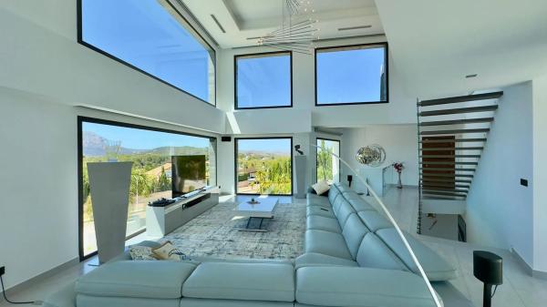 Casa independiente en calle Leonardo da Vinci, 108