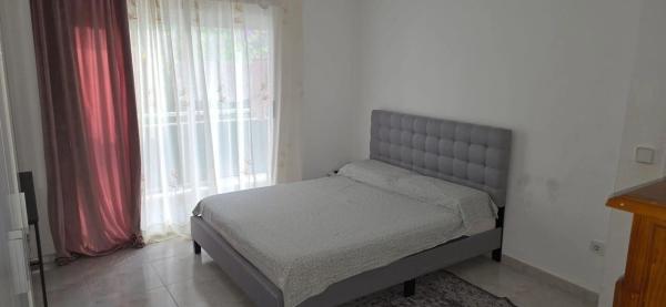 Chalet pareado en avenida de Oscar Esplà, 8