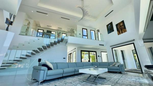 Casa independiente en calle Leonardo da Vinci, 108