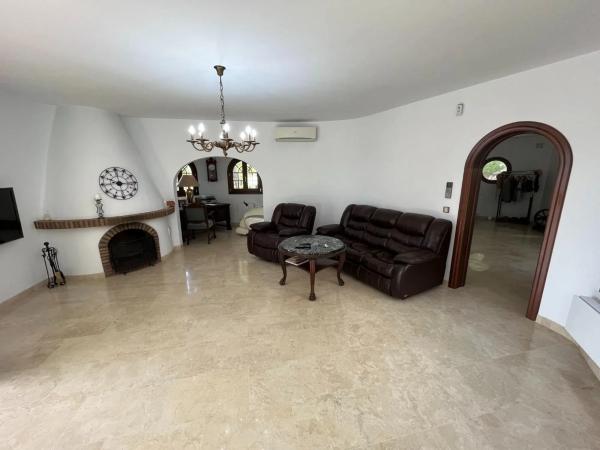 Casa independiente en calle la Llebre