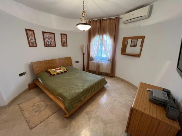 Casa independiente en calle la Llebre