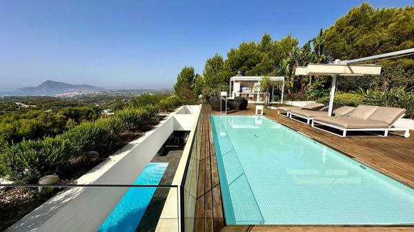 Casa independiente en calle Canna