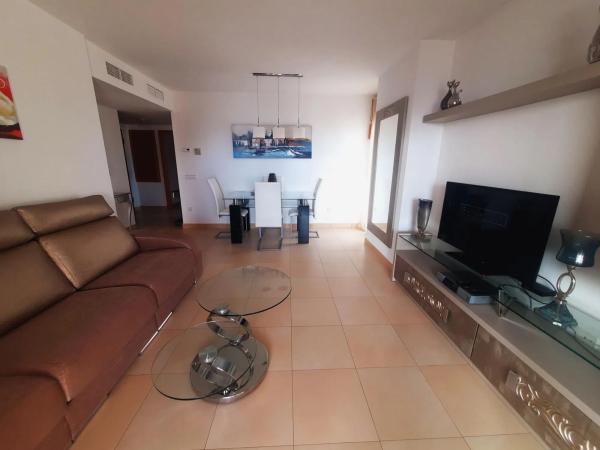 Piso en calle Presidente Adolfo Suárez, 4