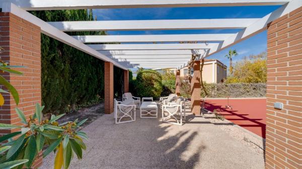 Casa independiente en calle de Nápoles