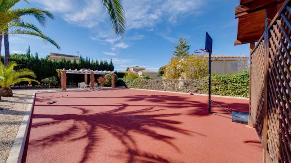 Casa independiente en calle de Nápoles