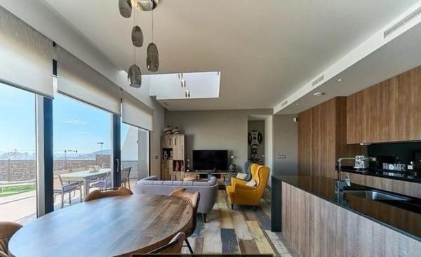 Chalet pareado en calle de Brasil