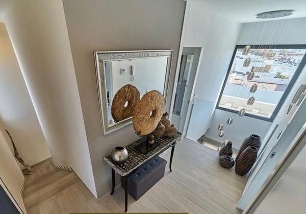 Chalet pareado en calle de Brasil