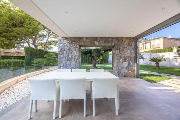 Casa independiente en calle Praga