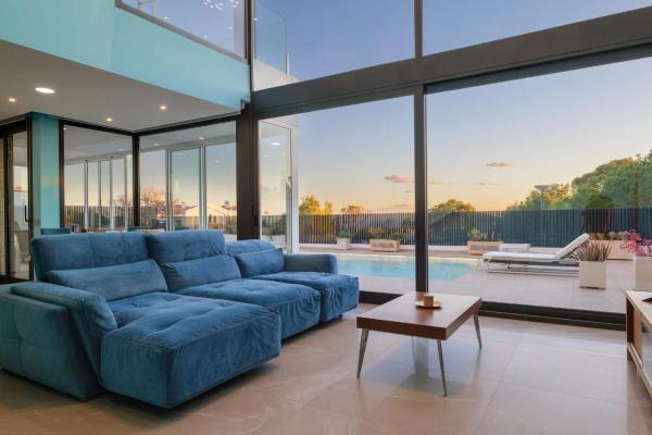 Casa independiente en calle Bucarest