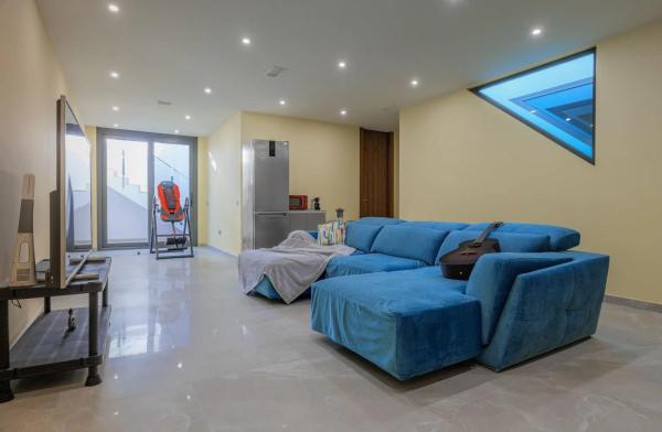 Casa independiente en calle Bucarest