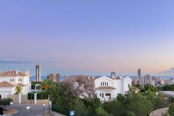 Casa independiente en calle Bucarest