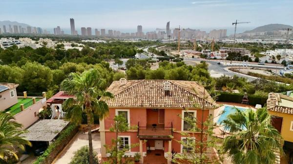 Casa independiente en calle Isla Ibiza