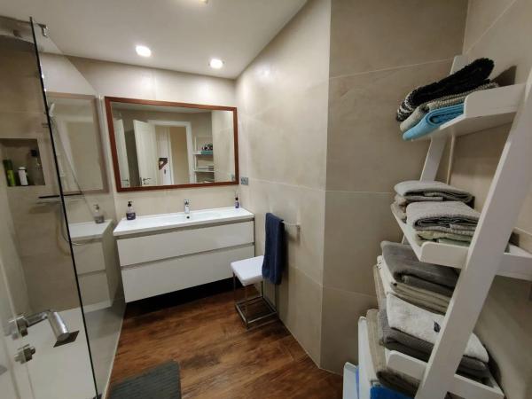 Chalet adosado en calle Isla Mallorca