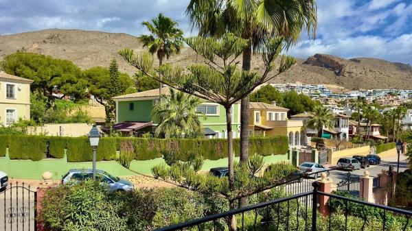 Casa independiente en calle Isla Ibiza