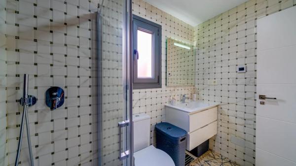 Casa independiente en avenida de Granada