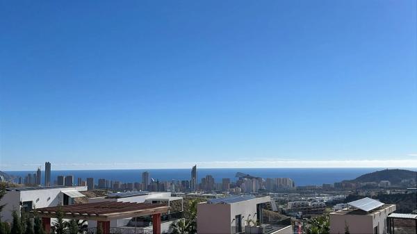 Casa independiente en avenida de Granada