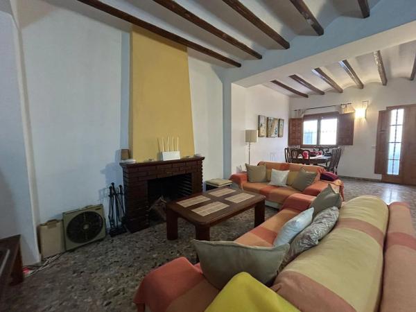 Chalet pareado en calle del Ravalet