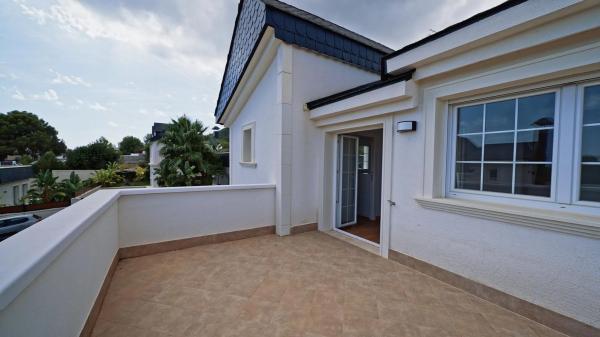 Casa independiente en Polígon Pau Número 1