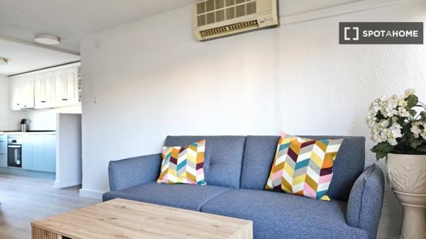 Room in shared apartment in 500 Viviendas, Almeria