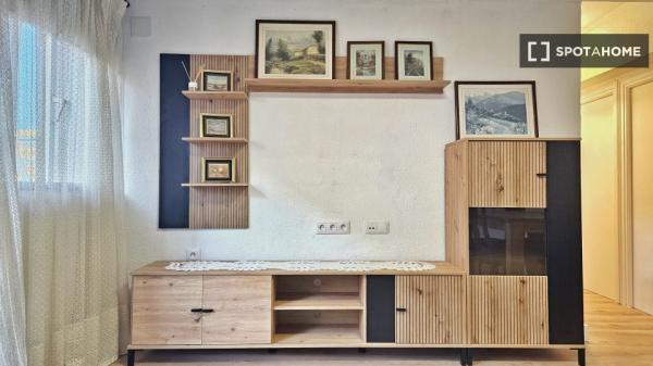 Room in shared apartment in 500 Viviendas, Almeria