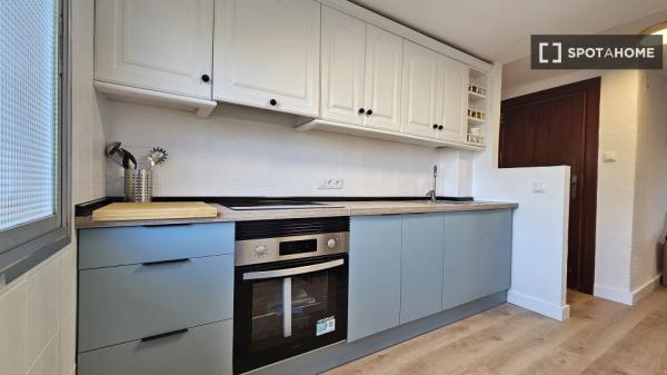 Room in shared apartment in 500 Viviendas, Almeria