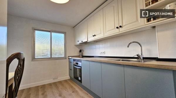 Habitación en piso compartido en 500 Viviendas, Almería