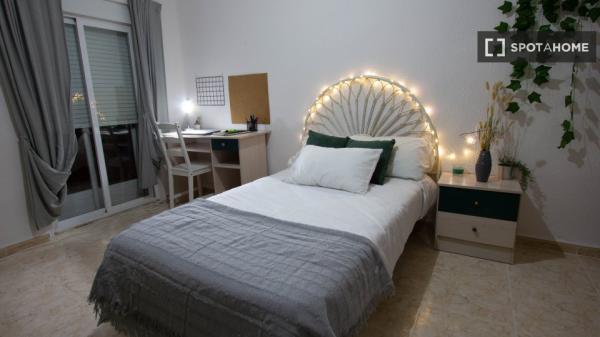 Room in shared apartment in Salamanca