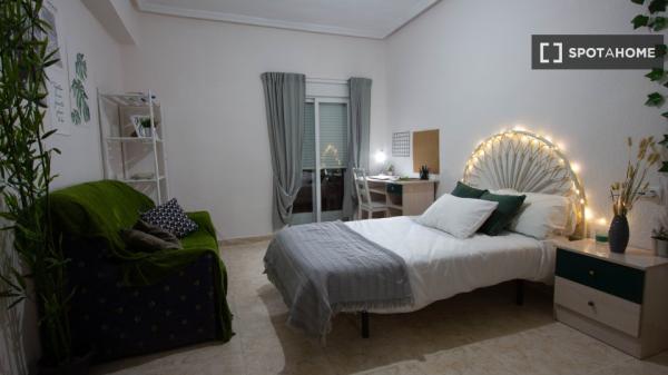 Room in shared apartment in Salamanca