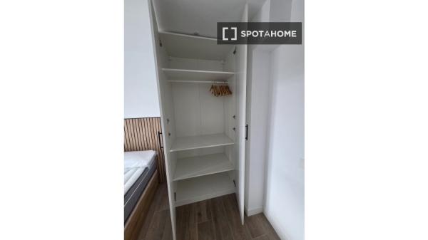 Pokój w mieszkaniu dzielonym do wynajęcia w Salamance