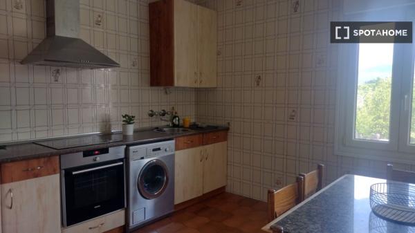 Piso de 2 dormitorios en alquiler en Bilbao