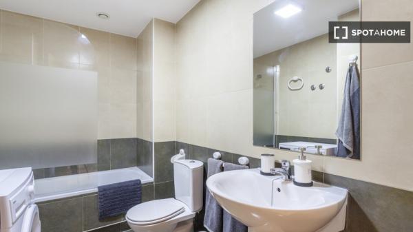 Apartamento de 3 dormitorios en alquiler en Patraix, Valencia