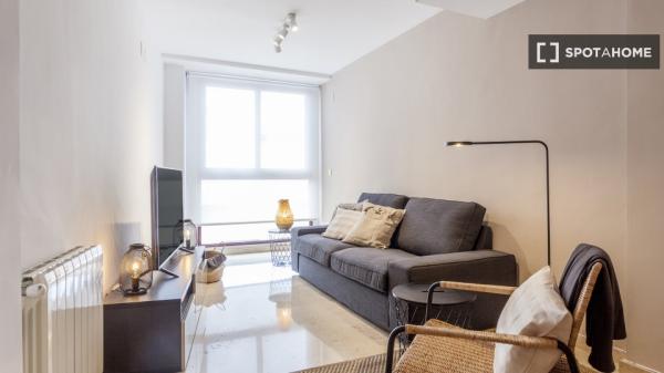 Apartamento de 3 dormitorios en alquiler en Patraix, Valencia