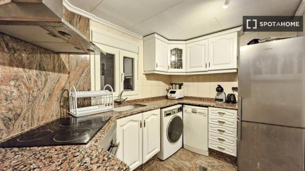 3-pokojowe mieszkanie do wynajęcia w La Raiosa, Walencja