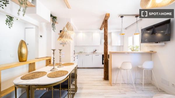 Habitación en piso compartido en madrid.