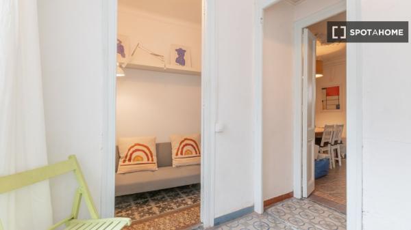 Habitación en piso compartido en el distrito de Sarrià-Sant Gervasi