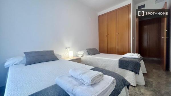 3-bedroom apartment for rent in Penya-Roja, Valencia.