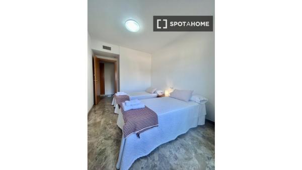 3-bedroom apartment for rent in Penya-Roja, Valencia.